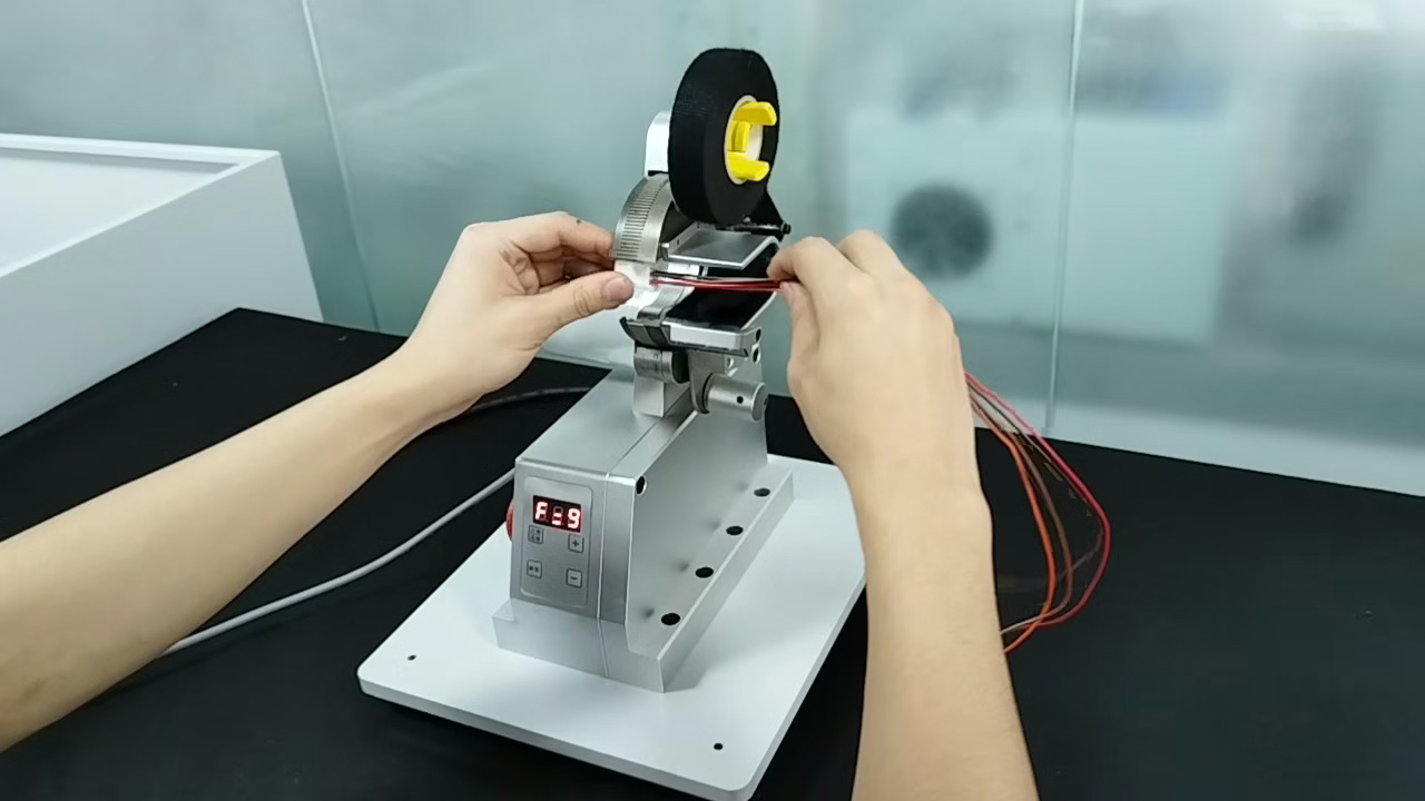 Mini wikkelmachine voor enkelvoudige draden - Precieze tapewikkeling voor dunne kabels