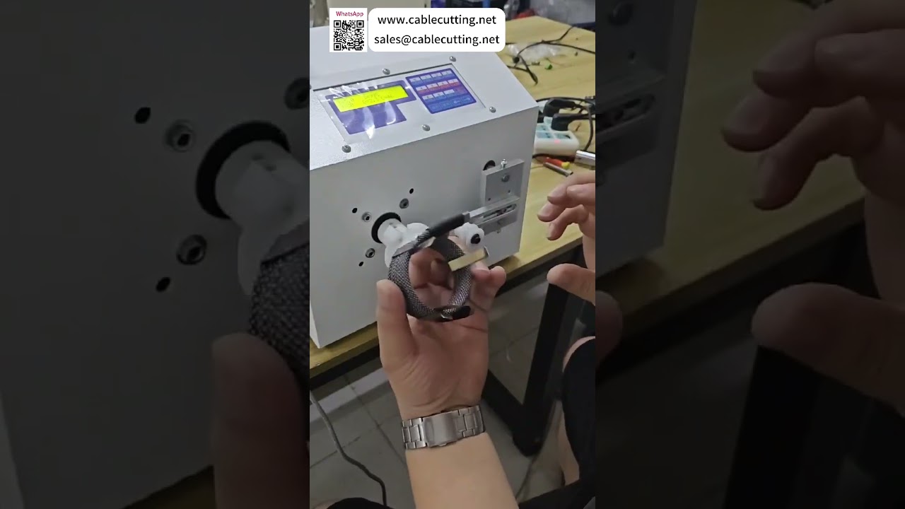 Enkellaags datakabel wikkel- en sorteermachine voor efficiënt georganiseerd draaduitvoersysteem