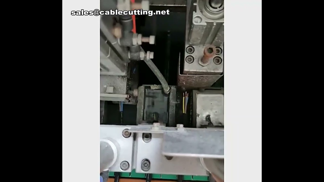Multifunctionele draadverwerkingsmachine: snijden, strippen, twisten en vertinnen