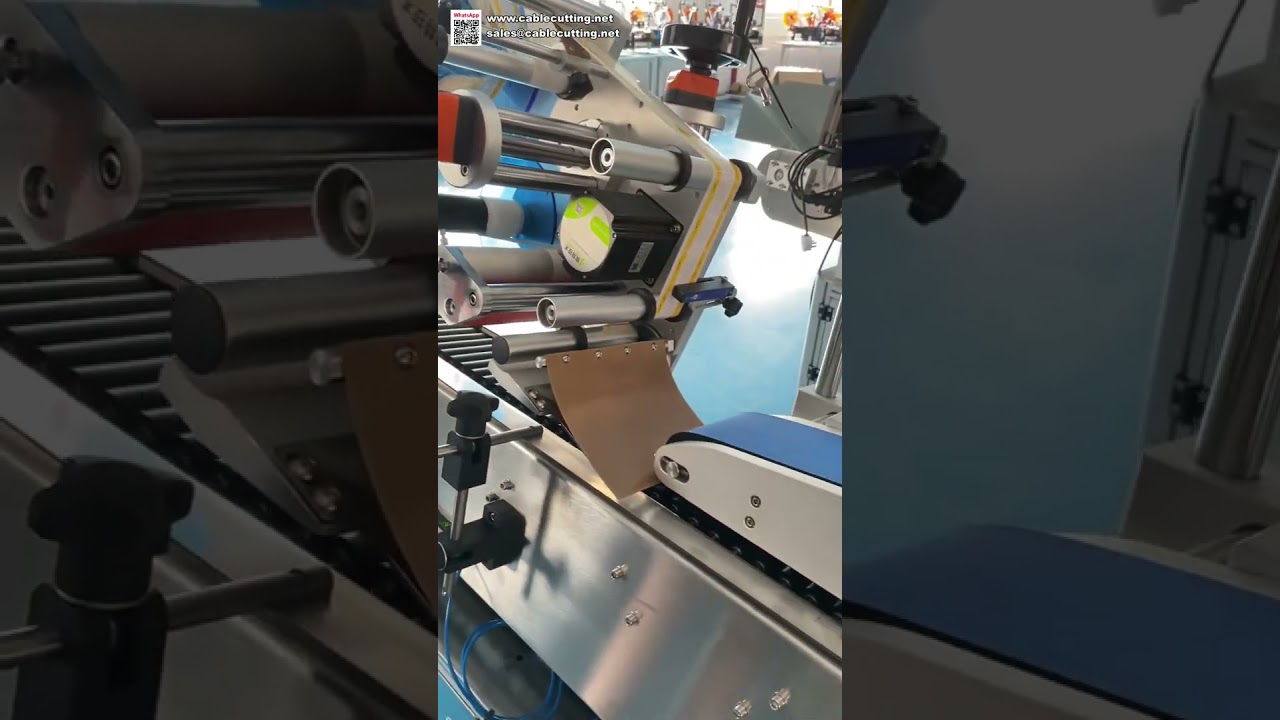 Horizontale etiketteermachine voor ronde flessen en ampullen | Automatische stickerapplicator