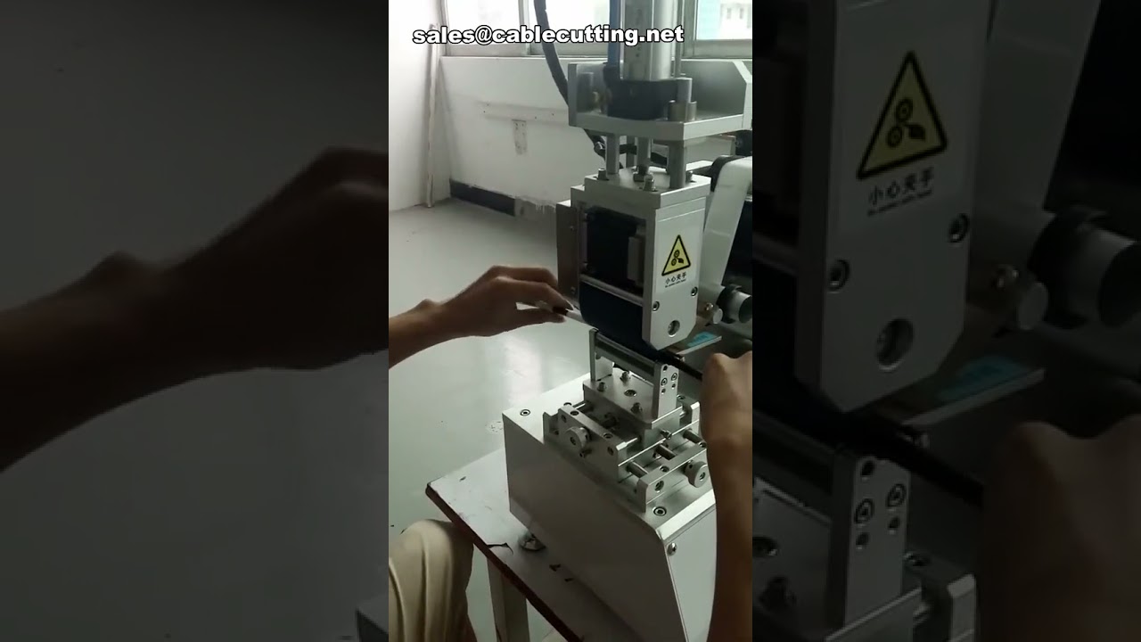 Professionele draad- en kabellabelmachine met gevouwen vlagetiketten