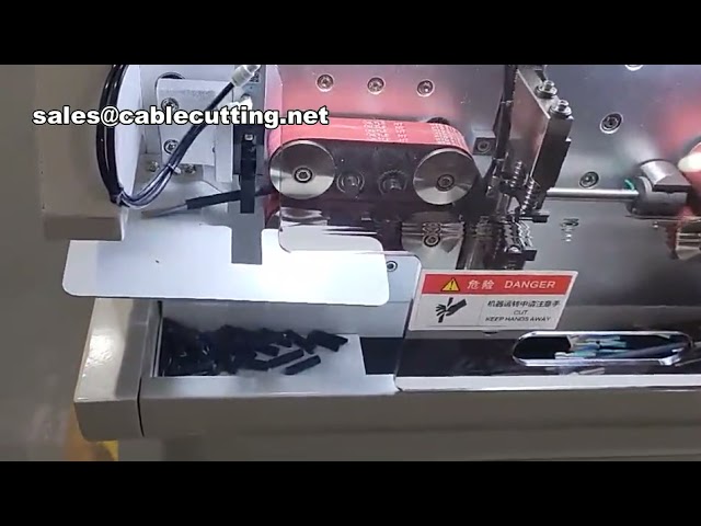 32-wiel aangedreven automatische kabelstripmachine voor meeraderige kabels 25mm - geïntegreerd binnen- en buitenstripwerk