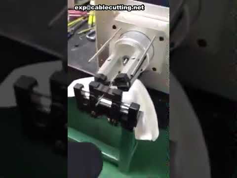 Coaxiale draadstripmachine: mes instellen voor nauwkeurige kabelverwerking