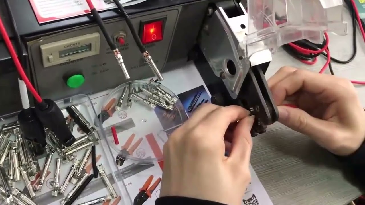Elektrische Krimpmachine EM6B2 PRO – Knippen, Strippen & Krimpen in één