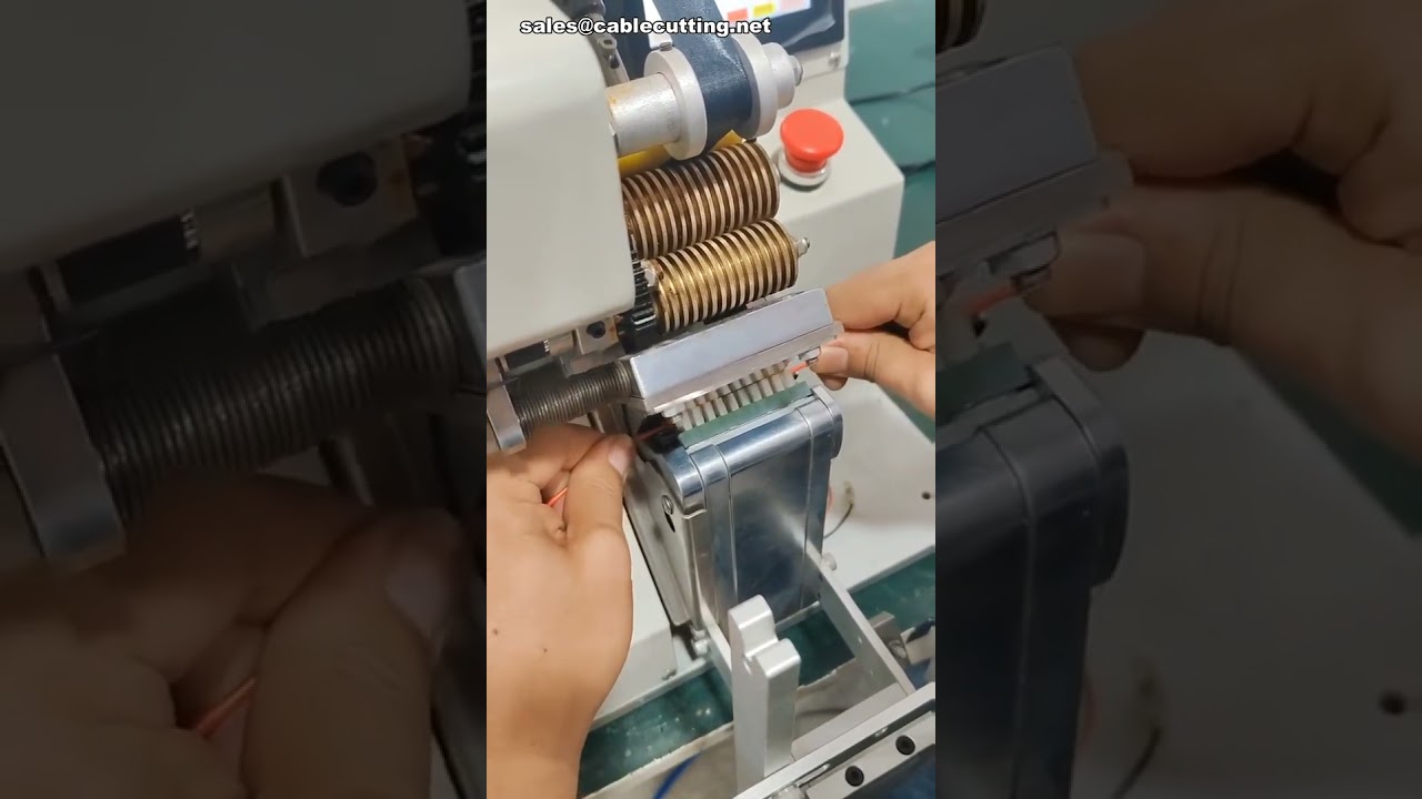 Automatische Spottape Wikkelmachine in Actie #fabriek #machine #DIY