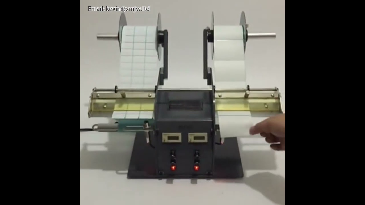 Intelligente automatische labelpeelmachine voor barcodes, hot stamping en verpakking