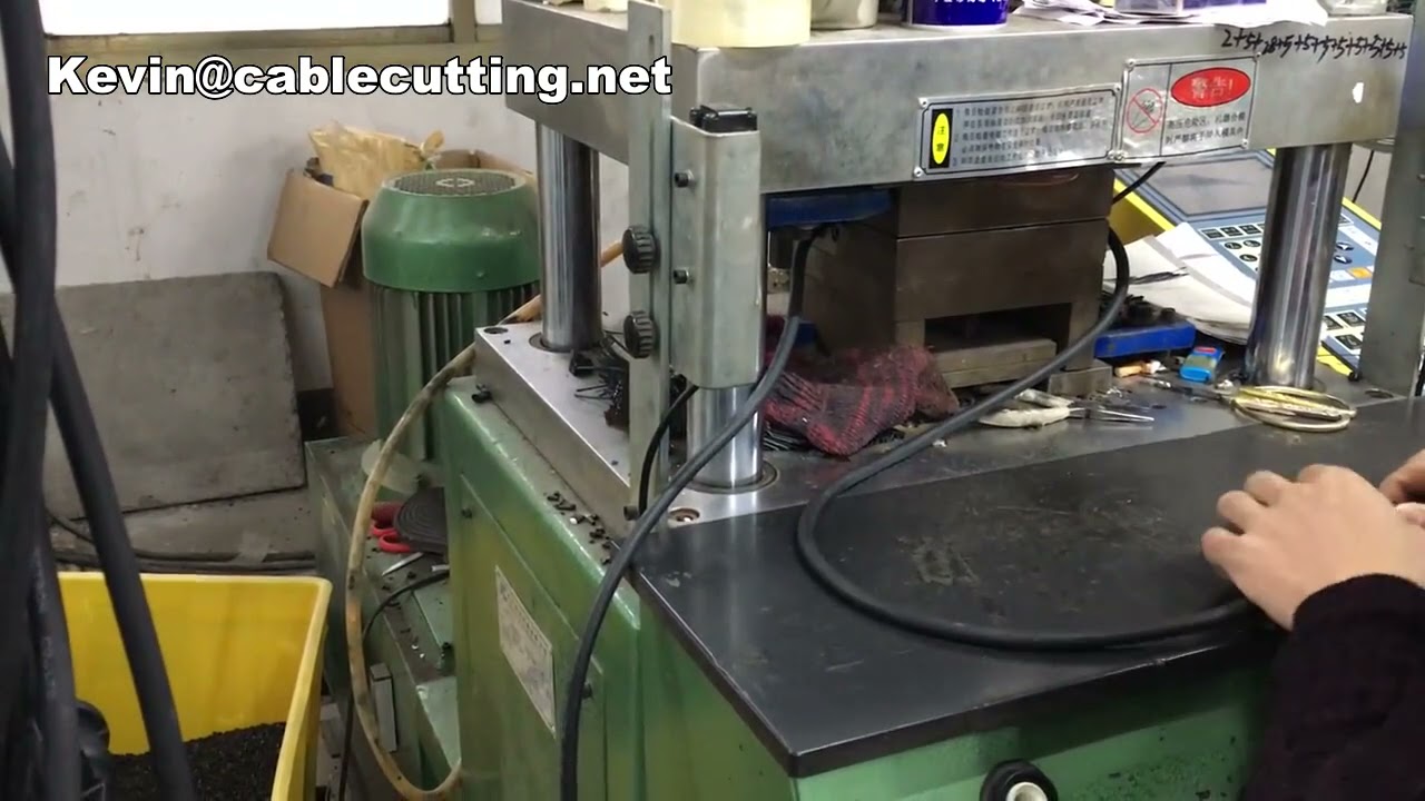 Spuitgietmachine voor stekkerproductie – Hoogwaardige kunststof spuitgietmachines