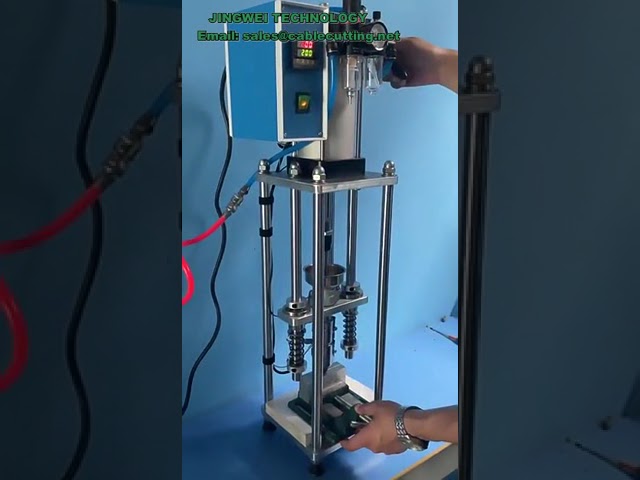 Mini Desktop Verticale Spuitgietmachine – USB-laadkoppen & Stroomschakelaars Gieten