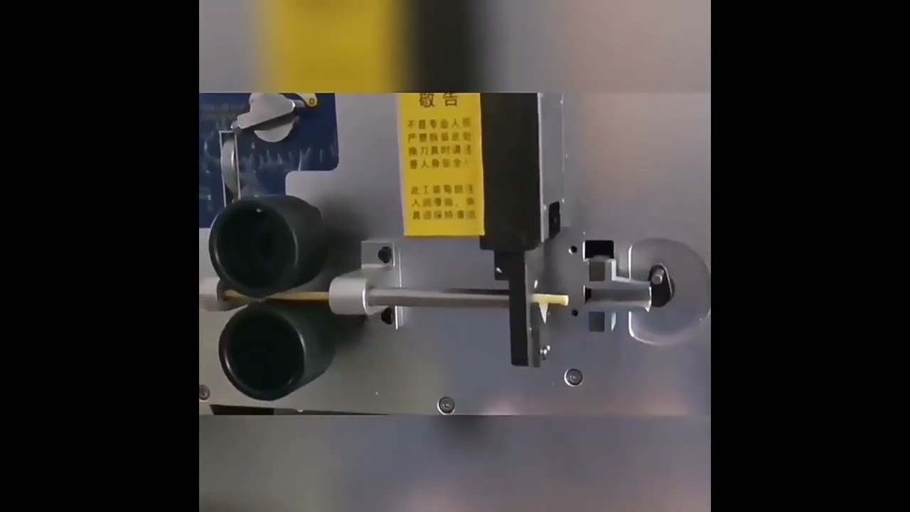 Automatische draadknippen strippen machine – Instelbare lengte en mantelverwijdering