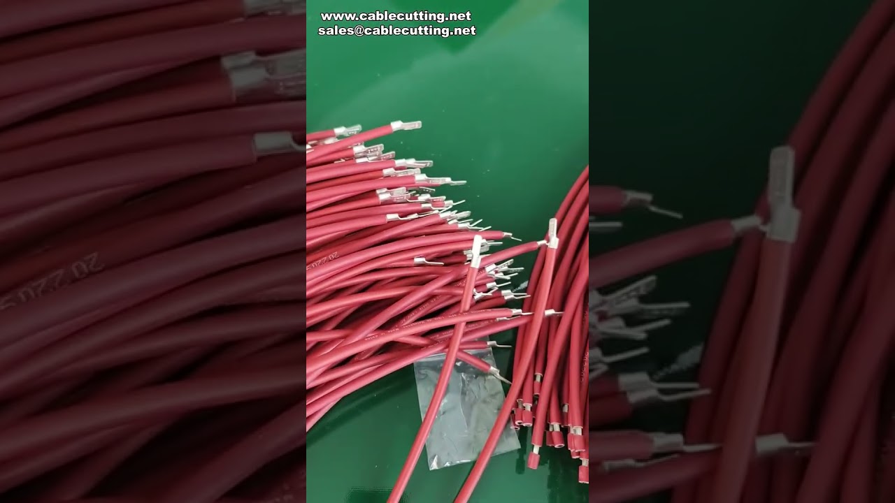 Pneumatische terminalkrimpmachine in actie bij tevreden klant