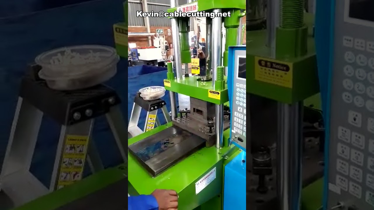 Volledig elektrische verticale kunststof stekkermachines - Productie in India