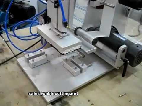 Halfautomatische etiketteermachine voor platte kartonnen dozen