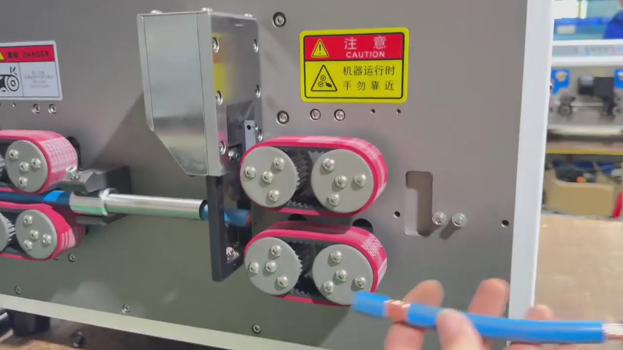 Grote vierkante computergestuurde draadstripmachine - strippen en knippen