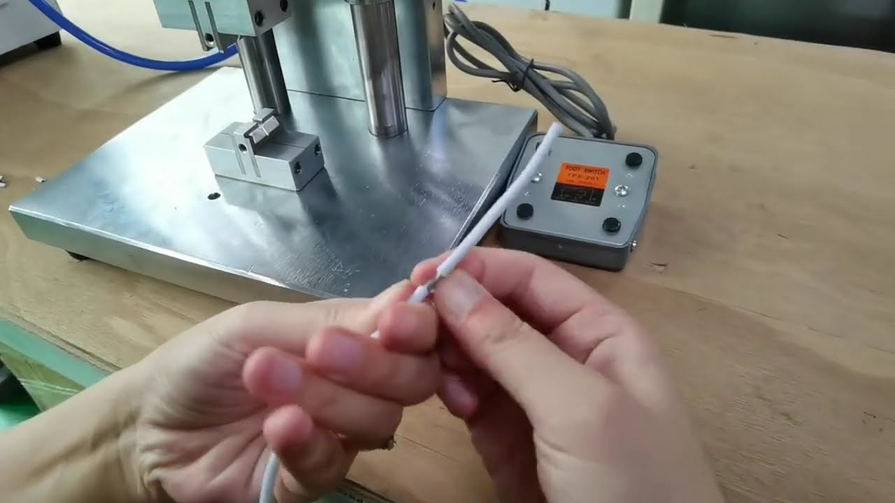 Pneumatische middenstripmachine - gratis proefstrippen | Efficiënte draadverwerking