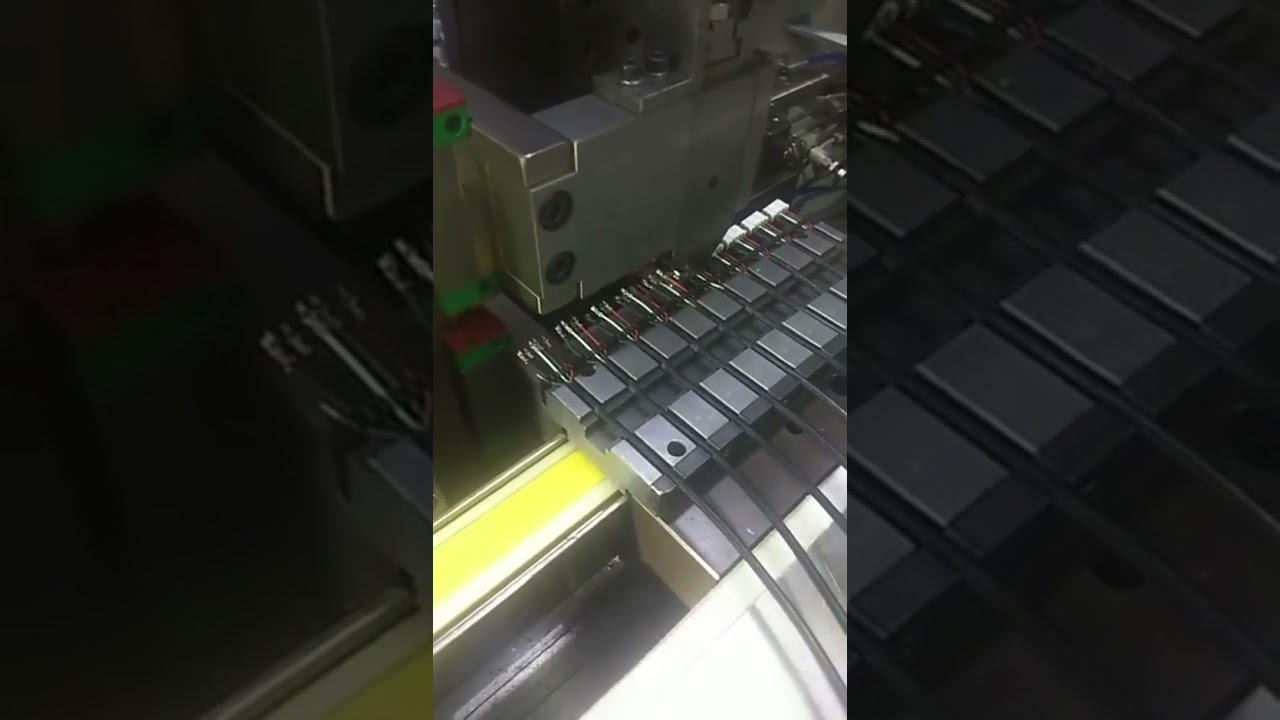 Fabriek Directe Behuizingsinvoeg- & Draadkrimpmachine - Automatische Assemblage Inserter