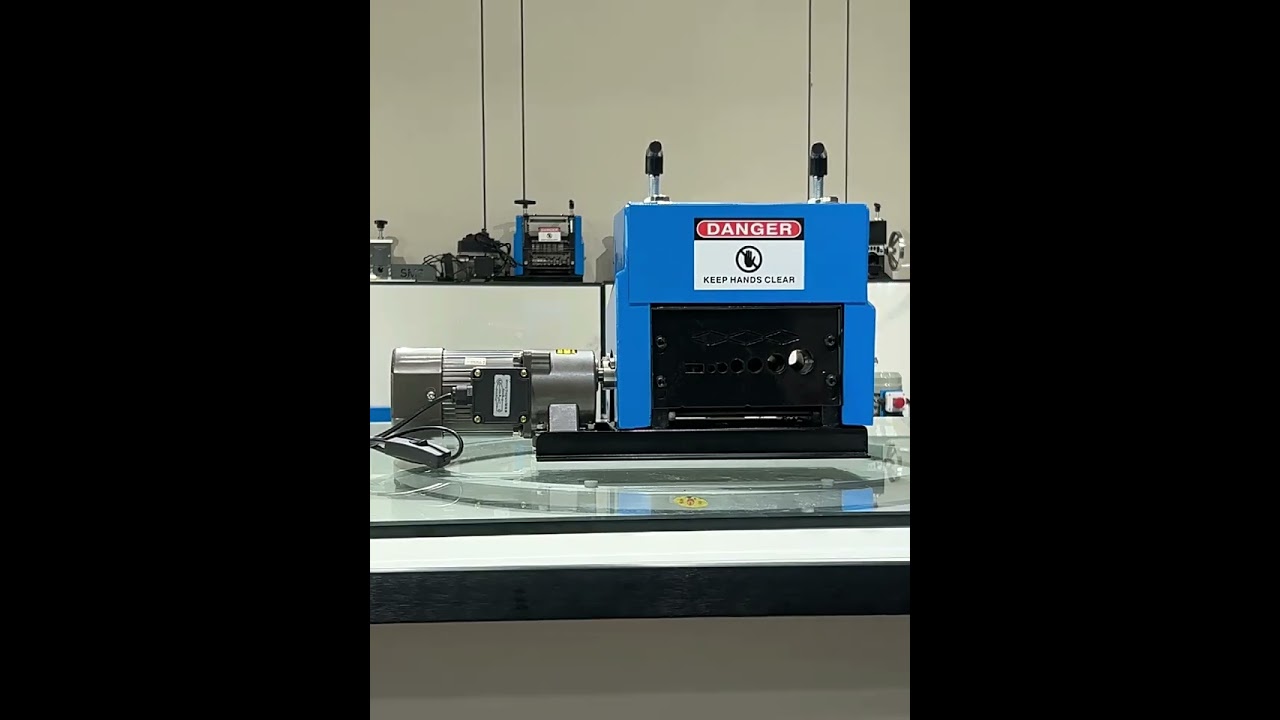Automatische Koperdraad Stripper Machine 60-180W 1-25mm - Efficiënte Kabelstripper voor Recycling