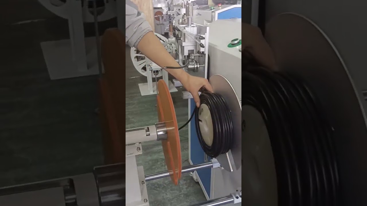 Precisie kabelmachine: automatisch meten, traverseren, snijden en oprollen