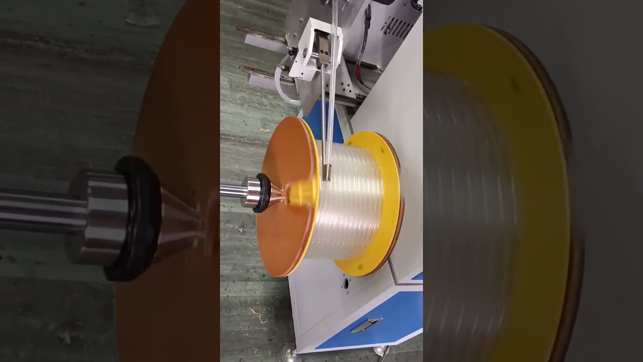 Automatische machine voor tellen, sorteren, knippen, buiswikkelen en oprollen van zachte draad - Alles-in-één