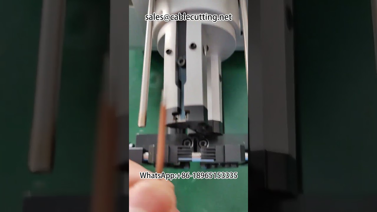 Coaxiale Draadstripmachine | #Draadstripmachine #AutomotiveKabelbomen